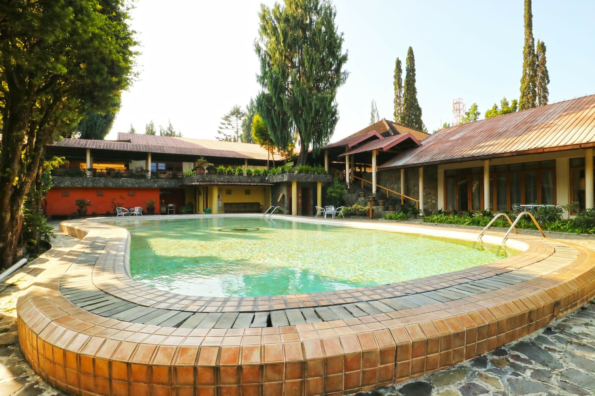 Hotel & Banquet Panorama Lembang Exterior foto